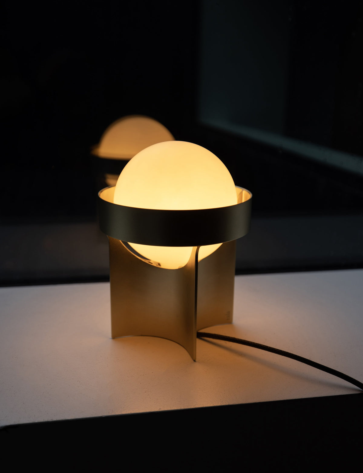 Loop Table Lamp with Sphere IV - Designer Table Lamp for Nightstands